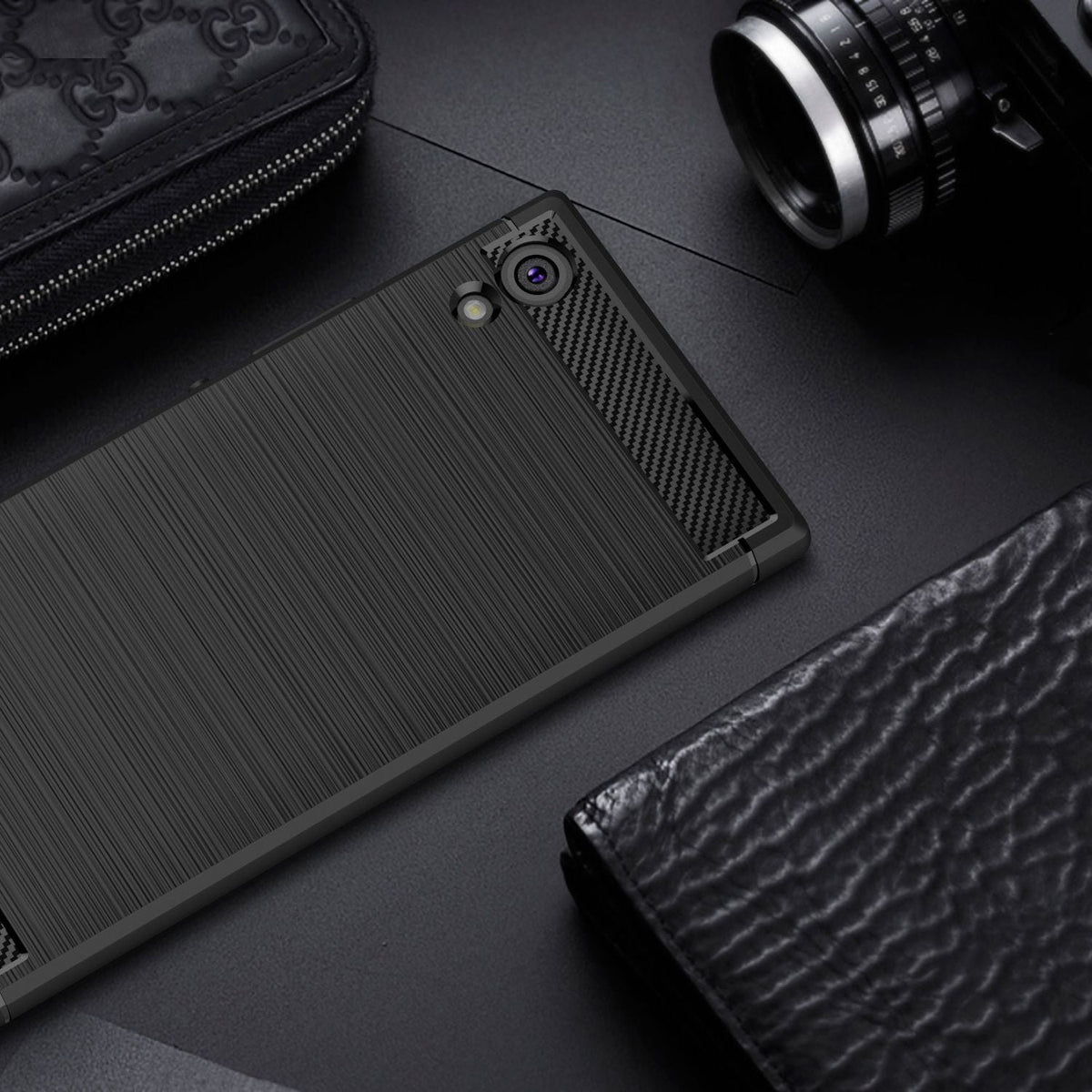 NALIA Silikonhülle für Sony Xperia XA1 – Rutschfest & Matt – VORTEX (Gebürstete Optik & Carbon Design) – Marke aus Berlin