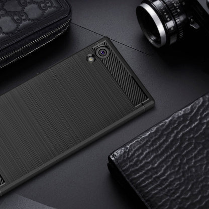 NALIA Silikonhülle für Sony Xperia XA1 – Rutschfest & Matt – VORTEX (Gebürstete Optik & Carbon Design) – Marke aus Berlin