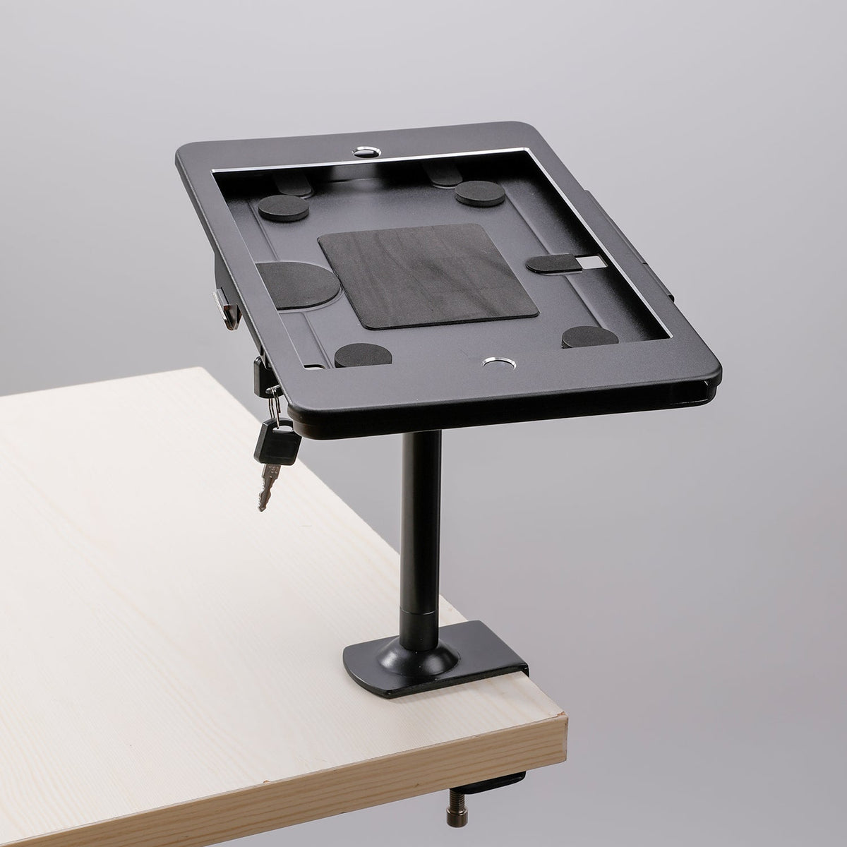SYSTEM-S Stangen Halterung mit Schloss Befestigung aus Metall in Schwarz für iPad Pro 11" - DREIKS